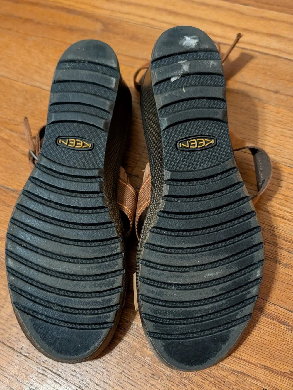 Keen Skyline Nubuck Tab And Brown Leather Wedge Sandals